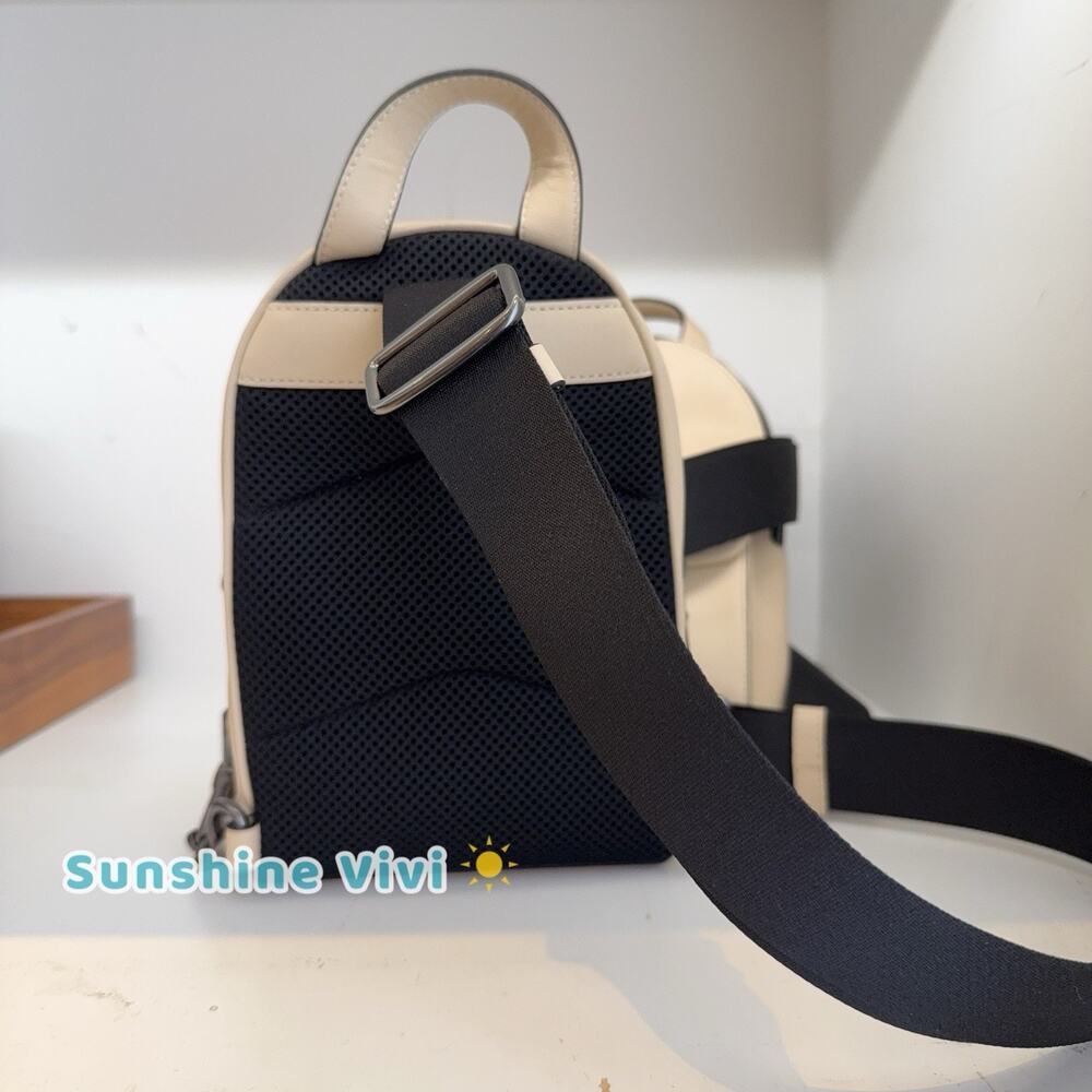 NWT COACH Small Turnlock Sling Pack Smooth Leather Backpack Bag Ivory CAJ28 - Picture 3 of 11